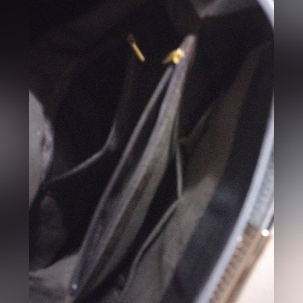 Purse - Picture 3 of 3